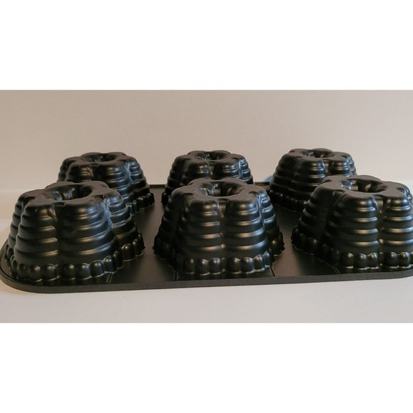 Nordic Ware 6-Cavity Bundt Pan Mini Muffin Aluminum Heavy Duty Nonstick. X9 - Picture 4 of 4